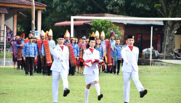 Pemerintah Kabupaten Samosir Apresiasi Prestasi Literasi dan Numerasi Sekolah pada Peringatan Hari Pendidikan Nasional 2024