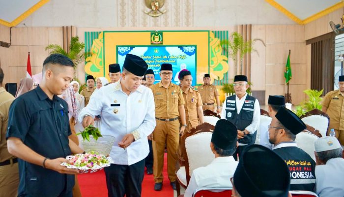 Pj Bupati Langkat Laksanakan Penepung Tawaran Jama’ah Calon Haji di Pendopo Jentera Malay