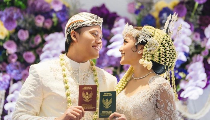 Rizky Febian dan Mahalini Gelar Pernikahan Adat Sunda yang Memukau
