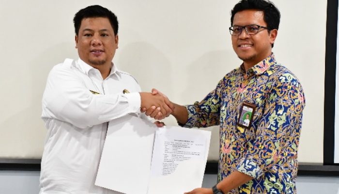 Bupati Samosir Hadiri Penandatanganan Kontrak Penataan Kawasan Sibea-Bea Tahap II