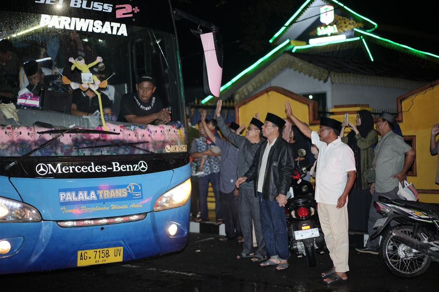 Wali Kota Binjai Drs. H. Amir Hamzah, M.AP Lepas 51 Kafilah untuk MTQ Ke-39 Tingkat Provinsi Sumatera Utara