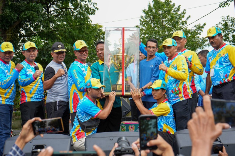 Kecamatan Medan Deli Raih Juara Umum pada Penutupan Porkot Medan XIV