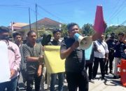Massa Demo ke Kantor Kejari Sibolga Minta Dugaan Pungli Ketua Papdesi Tapteng Diusut