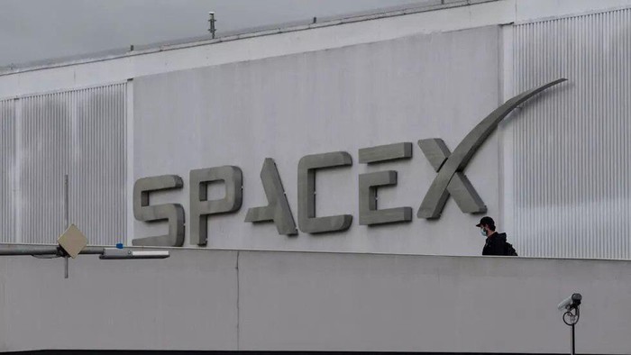 Perseteruan Elon Musk dan Jeff Bezos Kembali Memanas Terkait Pembatasan Peluncuran Starship