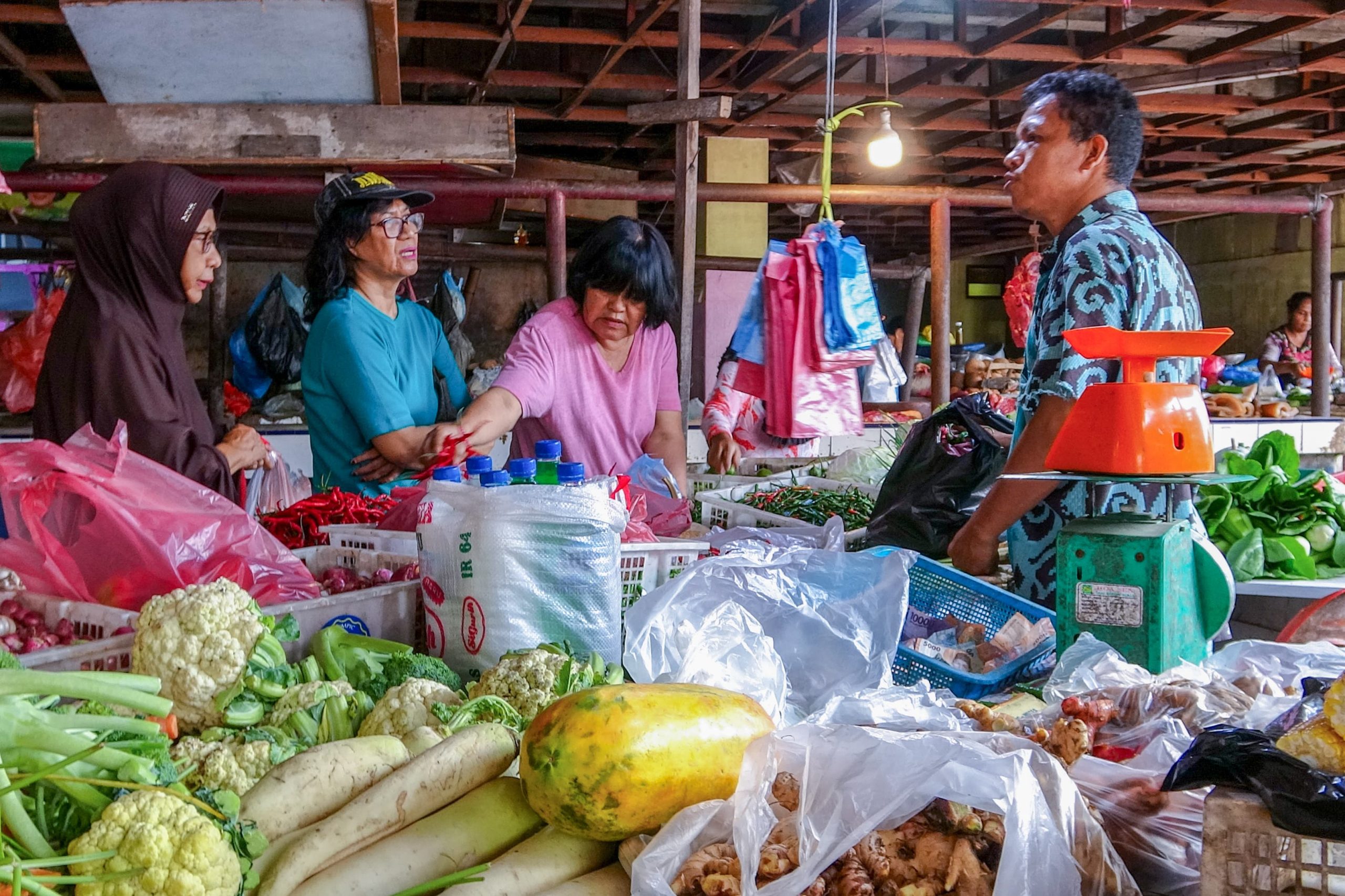 PUD Pasar Intensifkan Kebersihan Jelang Penilaian Adipura 2024