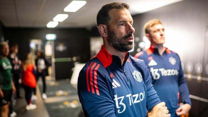 Ruud van Nistelrooy Kembali ke Manchester United sebagai Asisten Manajer