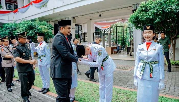 Wali Kota Medan Kukuhkan 42 Anggota Paskibraka Kota Medan Tahun 2024