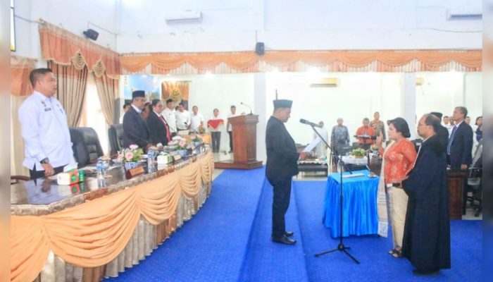 Emelda Simatupang Dilantik Menjadi Anggota DPRD Tapteng Pengganti Antarwaktu