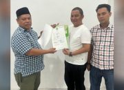 Abdul Rahman Sibuea Serahkan B1KWK PKB ke Paslon KEDAN