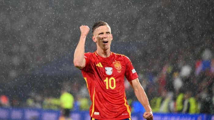 Barcelona Resmi Rekrut Dani Olmo, Namun Hadapi Masalah Registrasi Pemain Baru
