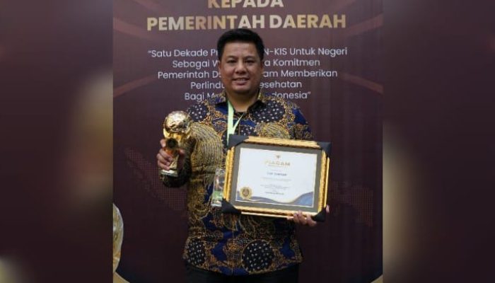 Untuk Kedua Kalinya Kabupaten Samosir Raih Penghargaan Universal Health Coverage 2024 di Bawah Pimpinan Bupati Vandiko Gultom