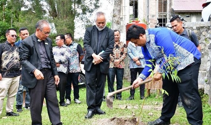 Bupati Samosir Hadiri Perayaan Masa Penciptaan dan Minggu Ekologi HKBP 2024