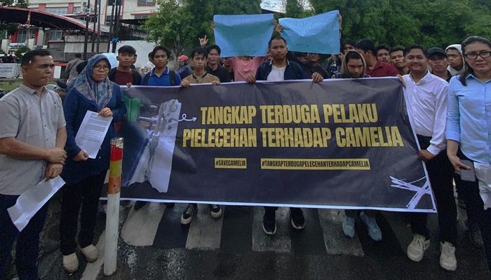 Aliansi Mahasiswa Gelar Aksi di Polrestabes Medan Minta Pelaku Dugaan Pelecehan dan Kekerasan Terhadap Camelia Diusut Tuntas
