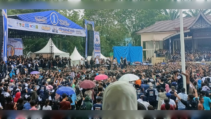 Kampanye Akbar Paslon PENTAS Luar Biasa, Tanda Kemenangan Sudah di Depan Mata