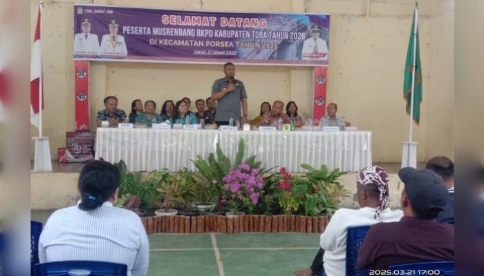 Masyarakat Porsea Keluhkan Air PDAM Kepada Bupati