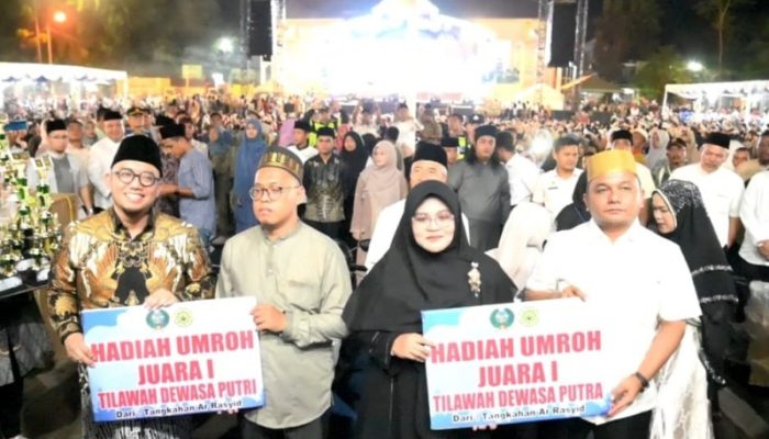 Malam Penutupan MTQ Kota Sibolga Berlangsung Meriah, Bakhtiar Sibarani Beri Hadiah Umrah untuk Dua Orang Pemenang