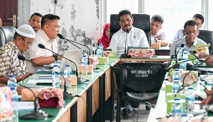 Sekda Tapteng Sampaikan Permohonan Maaf Atas Kecerobohan Kesra Soal Informasi Pemberhentian Beasiswa: Beasiswa Tetap Ditampung