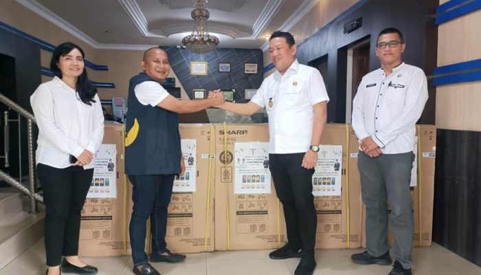 Rahmansyah Sibarani Serahkan 10 Unit Hadiah Lucky Draw untuk Perayaan Paskah Oikumene Kota Sibolga 2025