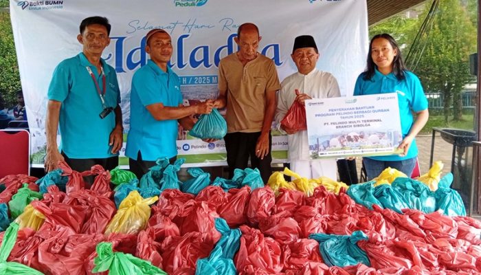 Pelindo Multi Terminal Branch Sibolga Salurkan Kurban kepada Masyarakat Sekitar Pelabuhan