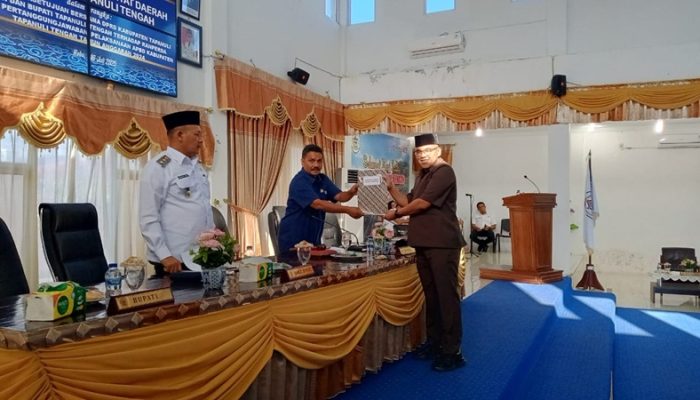 Wujudkan Tapteng Naik Kelas, Pendapat Akhir Fraksi NasDem Minta TPP ASN Dinaikkan Beasiswa dan Bantuan Sosial Ditingkatkan