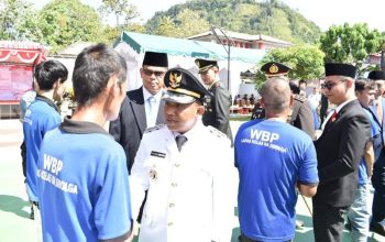 Di Momen HUT ke-80 RI, Wali Kota Sibolga Serahkan Remisi Kepada 761 Warga Binaan Lapas Sibolga