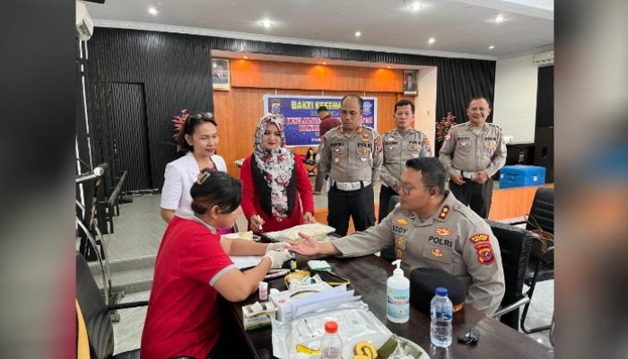 20 Kantong Darah Terkumpul dalam Aksi Donor HUT ke-70 Lalu Lintas Bhayangkara