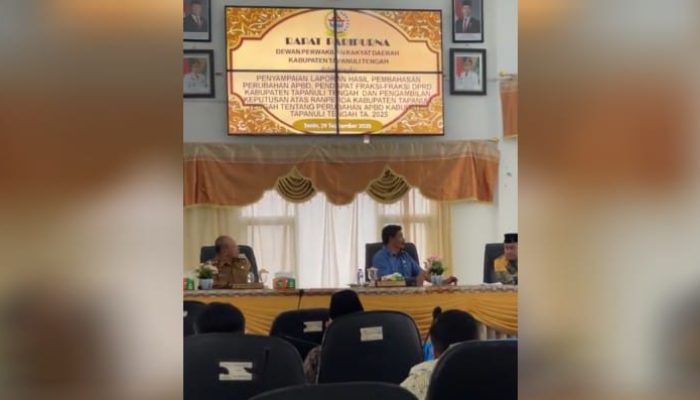 Rapat Paripurna DPRD Tapteng Pembahasan P-APBD 2025 Tiga Kali Diskors, Ada Apa?