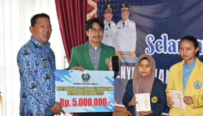 Terobosan Syukri-Pantas untuk Pendidikan: Pemkot Sibolga Salurkan Beasiswa Rp 1 Miliar