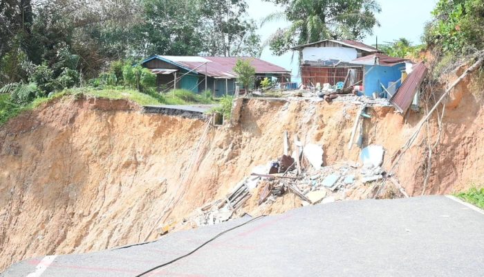 Refleksi Natal & Tahun Baru di Tengah Duka Bencana: Seruan Keadilan dari Alam yang Terluka
