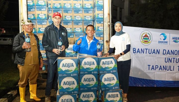 CEO Danone Indonesia Serahkan Langsung Bantuan ke Tapteng: Danone Komitmen Dukung Pemulihan
