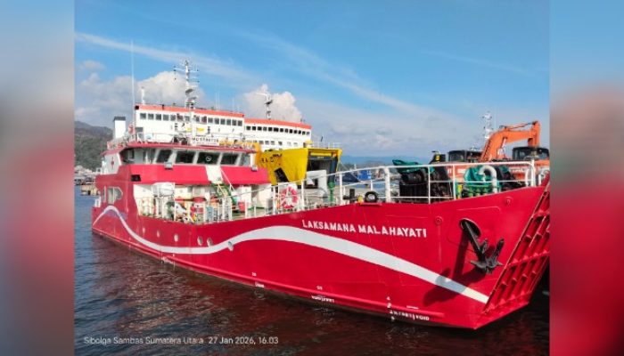 RS Apung Laksamana Malahayati Sandar di Pelabuhan Sibolga Berikan Layanan Kesehatan Gratis