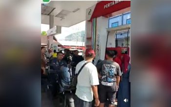 Terjadi Kepanikan di SPBU Sibolga-Tapteng Akibat Statement Menteri Bahlil Soal Stok BBM