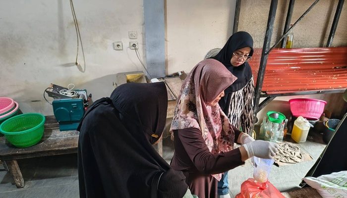 41 Warga Diduga Kecarunan Mie Tek-tek Borreg di Sibolga, Pemkot Langsung Turun Tangan