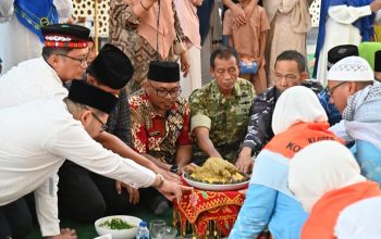 30 Jemaah Haji Asal Sibolga Tiba di Tanah Air Disambut dengan Tepung Tawar dan Upa-upa