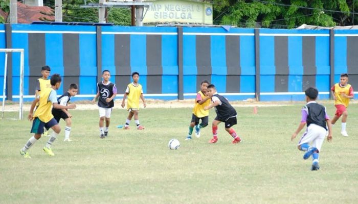 Tim Sekolah Sepak Bola Sibolga Super Binaan Wali Kota Ikuti Festival Sepak Bola 2026 Piala Presiden