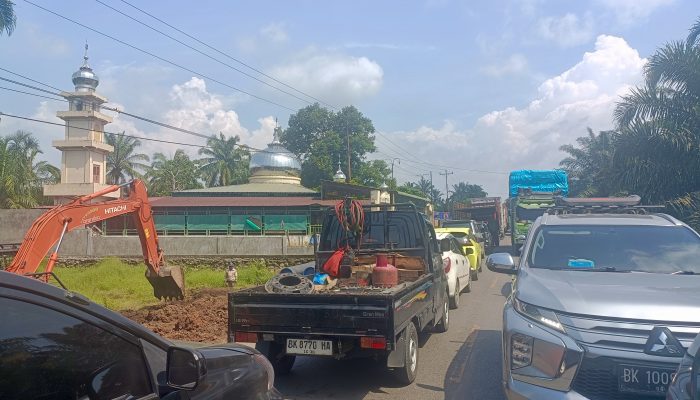 Macet Parah di Jalinsum- Labura-Asahan