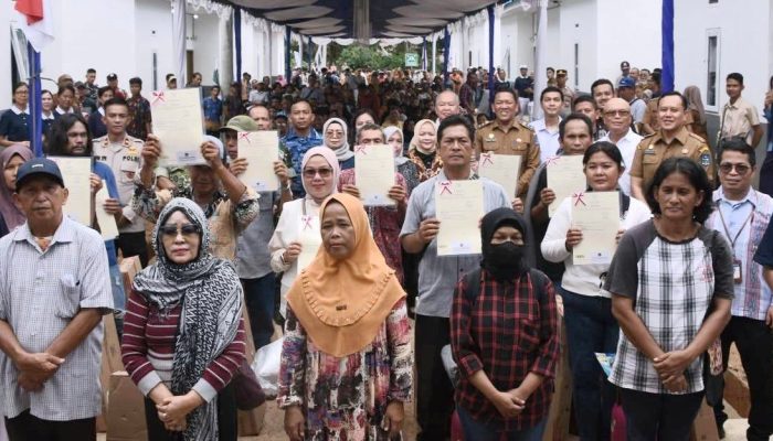 114 Hunian Tetap Tahap I Lengkap Sertifikat Hak Milik Diserahkan Kepada Warga Sibolga Korban Bencana