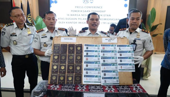 16 WNA Asal Uzbekistan Terdampar di Alor: Diduga Ada Modus Penyelundupan Manusia Terorganisir