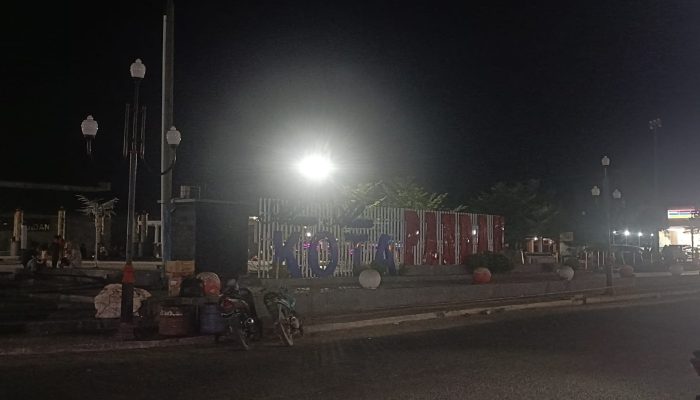 Herman Hulu Soroti Alun-alun Kota Pandan, Jogging Track, Lampu Jalan Lingkar Kota yang Tak Terurus