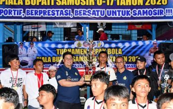 SMA Negeri 1 Simanindo Juara I Turnamen Sepak Bola Bupati Cup, Vandiko Apresiasi Semangat Pemuda Samosir