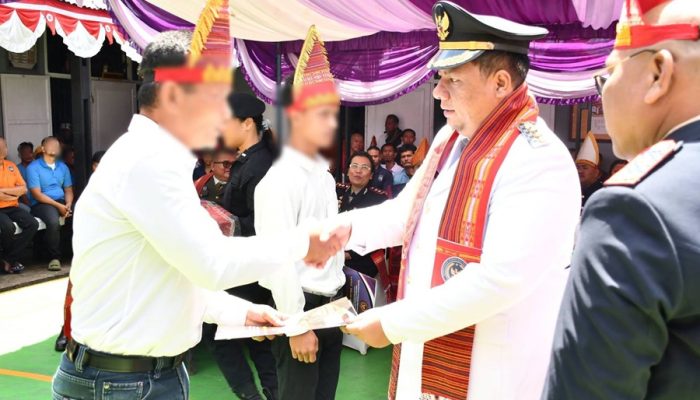 Bupati Samosir Serahkan Remisi Kepada 86 Warga Binaan: Kalapas Harapkan Pengembangan Sarana Prasarana