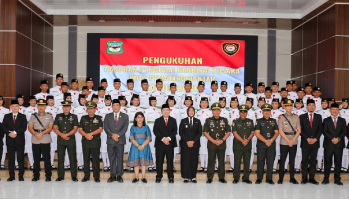 Wali Kota Siantar Janjikan Beasiswa Bagi Paskibraka