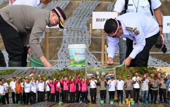 Gerakan Tanam Bawang Putih Serentak 2026, Bupati dan Kapolres Humbahas Menanam di Lahan 3,5 Hektare