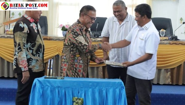 Paripurna Propemperda ‘Mencair’ Bupati Apresiasi DPRD Tapteng