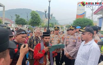 Ratusan warga Desa Barambang Demo Kantor Bupati Tapteng Tuntut Transparansi Jadup dan Audit Dana Desa